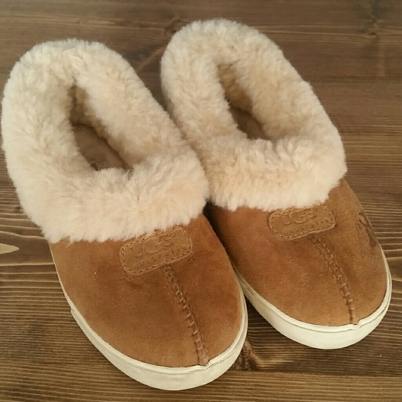UGG Other - Kid's Ugg slippers